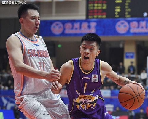 CBA常规赛 深圳vs北控,深圳队迎战北控队，激战正酣！